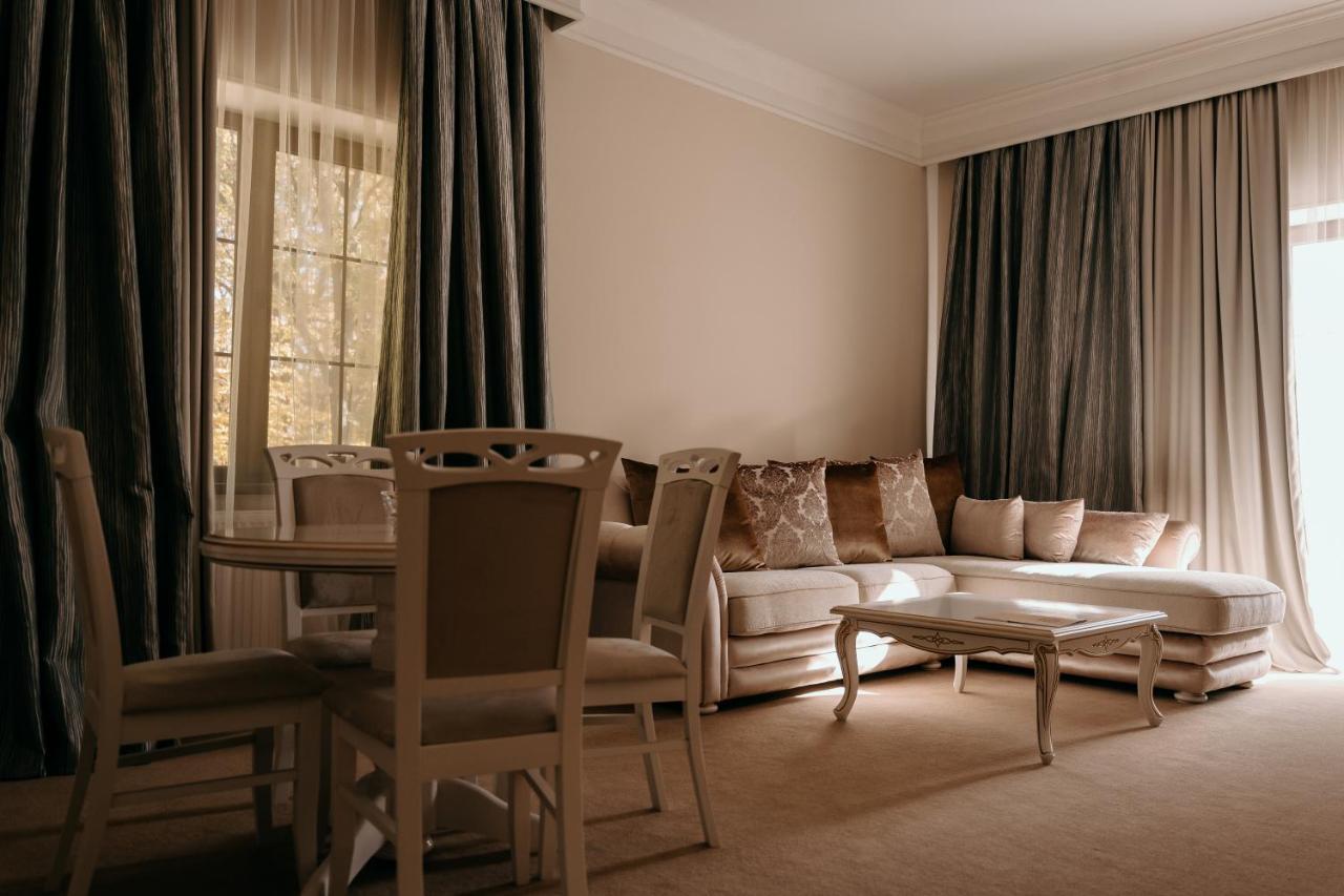 Zastava Uman Hotell Dmytrushky Eksteriør bilde
